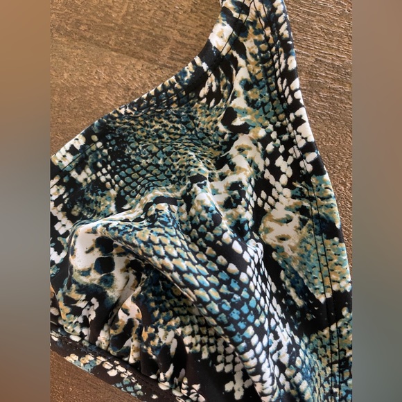 EUC Shade & Shore Snake Print Bikini Top - Picture 2 of 4